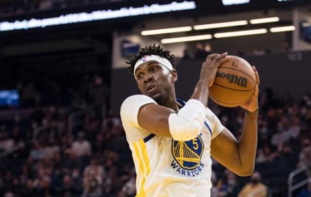 kaiyun.com-篮板占优季后赛11战9胜 勇士觅得取胜关键之匙