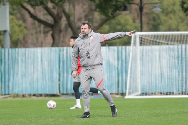 kaiyun.com-莱科处子秀赢下典型性胜利 多人半场跑动超6000米